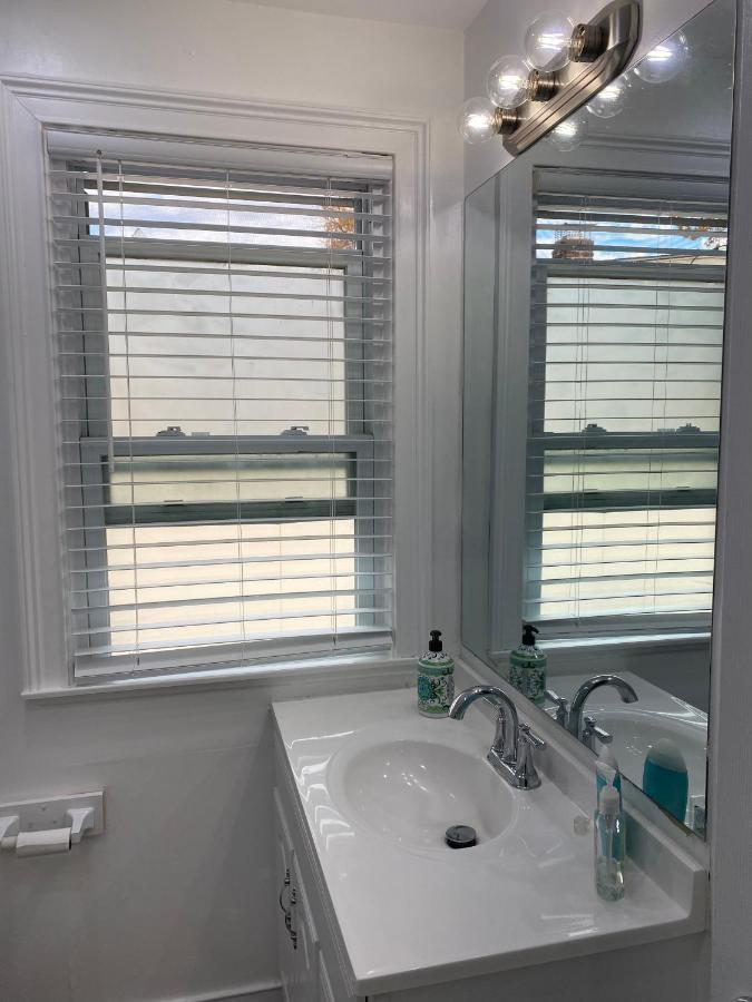 Cozy Private Bedrooms Kitchen Wifi Енглвуд Екстер'єр фото